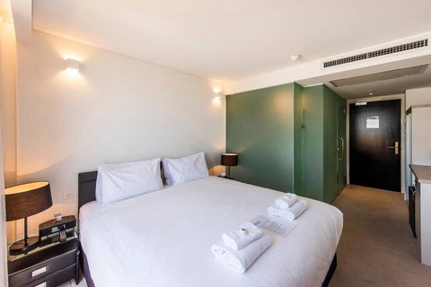 The Nest - Cosy Space On Newcastle Street With Roof Terrace - Accommodation Sunshine Coast 1