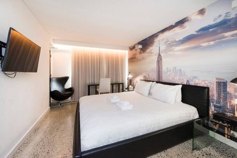 The Nest - New York Style Space In Northbridge + Roof Terrace - Accommodation Sunshine Coast 2
