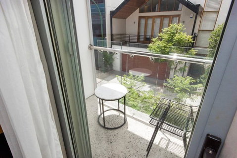 The Nest - Rustic En Suite Room Near The City And Roof Terrace - Accommodation Sunshine Coast 1
