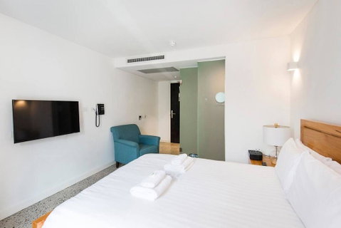 The Nest - Rustic En Suite Room Near The City And Roof Terrace - Accommodation Sunshine Coast 0