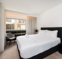 The Nest - Smart Suite on Newcastle St with Rooftop Views - Accommodation Sunshine Coast