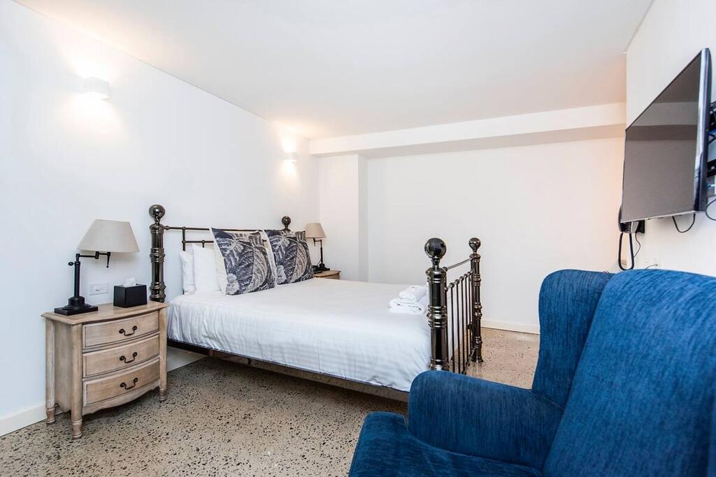 Perth WA Accommodation Sunshine Coast