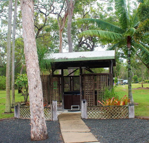 The Ole Gumtree - Kookaburras Nest - Accommodation Sunshine Coast 1