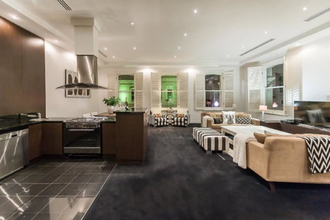 The Pakenham - Accommodation Sunshine Coast 3
