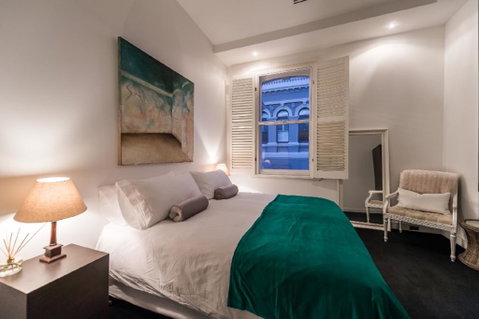 The Pakenham - Accommodation Sunshine Coast 2