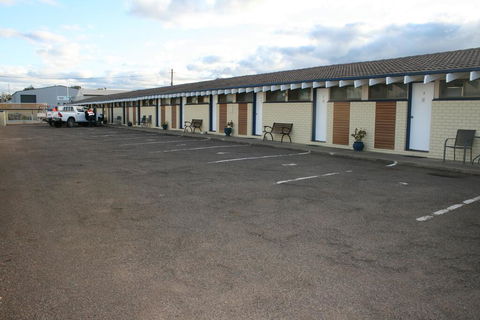 The Plains Motor Inn - Accommodation Sunshine Coast 1