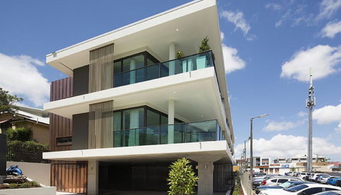 The Princess Bride - Executive 3BR Bulimba Apartment With Balcony In Central Location - Accommodation Sunshine Coast 3