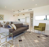 The Princess Bride - Executive 3BR Bulimba Apartment with Balcony in Central Location - Accommodation Sunshine Coast