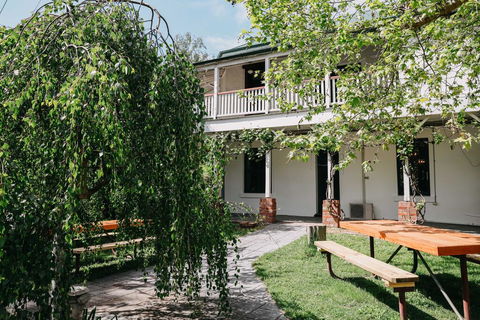 The Robin Hood Inn - Accommodation Sunshine Coast 0