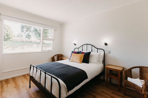 The Robin Hood Inn - Accommodation Sunshine Coast 1
