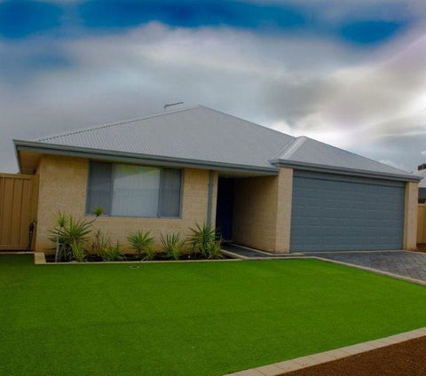 The Rosapark - Accommodation Sunshine Coast 1