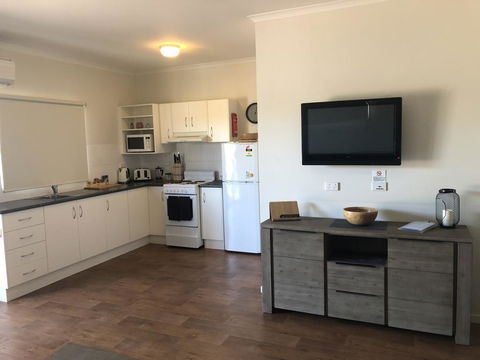 The Sundowner Cabin & Tourist Park - Accommodation Sunshine Coast 3