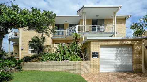 Top Deck Beachside - Accommodation Sunshine Coast 1