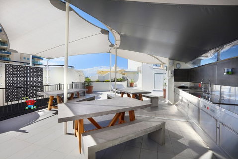 Top Floor Unit At The Caribbean Resort Mooloolaba - Accommodation Sunshine Coast 1