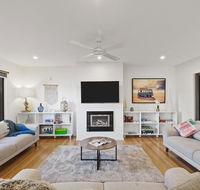 TORQUAY Relax and Unwind Beach 300m Table Tennis - Accommodation Sunshine Coast