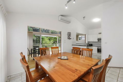 TRANQUIL AT HIBBARD - Accommodation Sunshine Coast 3