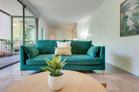 Tranquil Contemporary Hideaway In Hippest Area - Accommodation Sunshine Coast 3