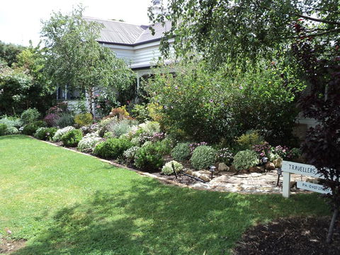 Travellers Rest B&B - Accommodation Sunshine Coast 0