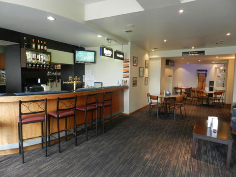 TRC Hotel - Accommodation Sunshine Coast 3