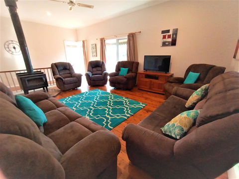 Treetops Escape - Accommodation Sunshine Coast 3