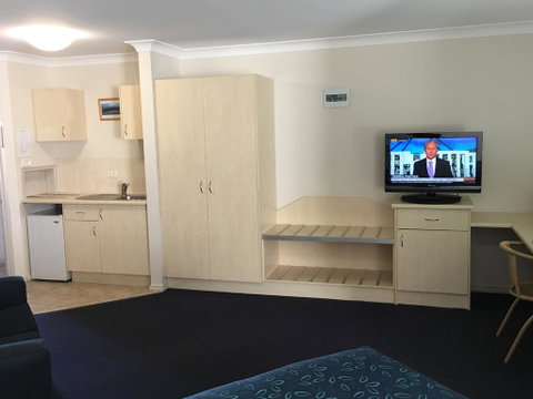 Tuckerbox Motor Inn - Accommodation Sunshine Coast 2