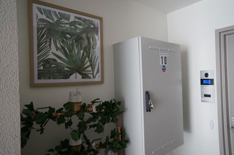 U1 Brunswick Living Brand New Apartment Close To Airport And CBD - Accommodation Sunshine Coast 2