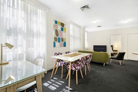 ULTIQA Rothbury Hotel - Accommodation Sunshine Coast 2