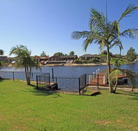 Unbeatable Waterfront Location - Accommodation Sunshine Coast