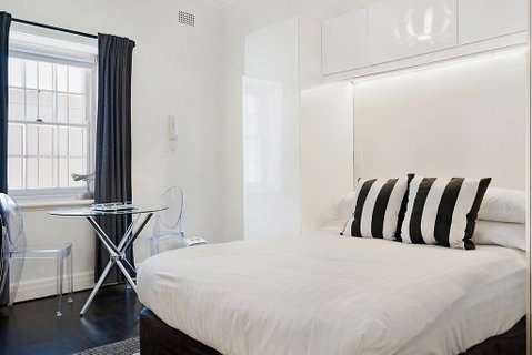 Unbeatably Located Art Deco Surry Hills Studio - Accommodation Sunshine Coast 2