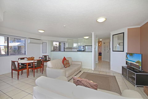 Unit 1, The Rocks, 1746 David Low Coolum Beach - 500 Bond - Accommodation Sunshine Coast 2