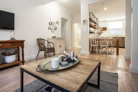 Unit 1/52 Mount St - Aquarium- Ground Floor Home 5 Mins Walk To Beach - Accommodation Sunshine Coast 3