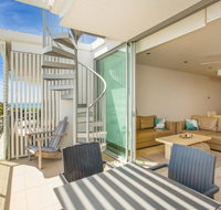 Unit 203 Plantation - Rainbow Beach Plantation Resort Top Floor Aircon Free Wi-Fi - Accommodation Sunshine Coast