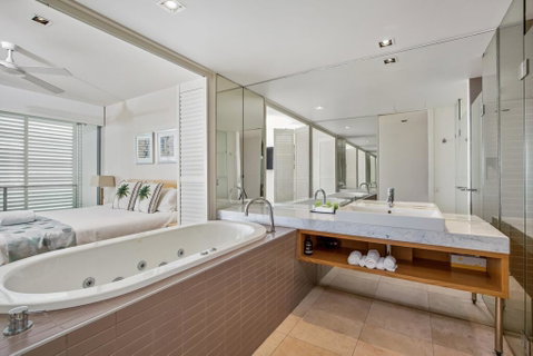 Unit 206 Plantation, Rainbow Beach, Incredible Views, Top Floor, Ocean Facing - Accommodation Sunshine Coast 3
