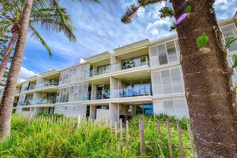 Unit 206 Plantation, Rainbow Beach, Incredible Views, Top Floor, Ocean Facing - Accommodation Sunshine Coast 1