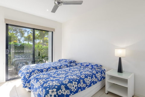 Unit 5 Rainbow Surf - Modern, Double Storey Townhouse With Large Shared Pool, Close To Beach And Shop - Accommodation Sunshine Coast 3