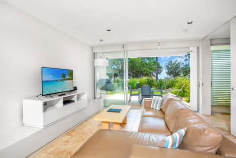 Unit 8 Plantation Resort - Rainbow Beach, Plantation Resort, Air Conditioned, Pool And Outdoor Spa - Accommodation Sunshine Coast 3