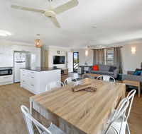 Upstairs and Downstairs - 81 Denman Camp Rd - Accommodation Sunshine Coast