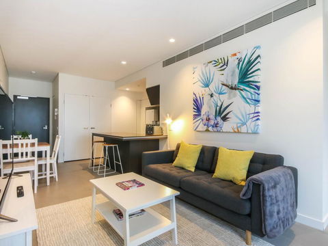 Urban Rest - Mary St - Accommodation Sunshine Coast 1