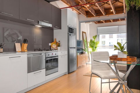 Urban Rest - Riley St - Accommodation Sunshine Coast 1