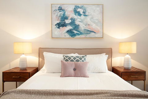 Urban Rest - York St SB - Accommodation Sunshine Coast 2