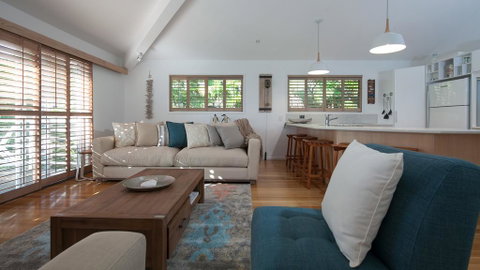 Utopia Beach House - Accommodation Sunshine Coast 2