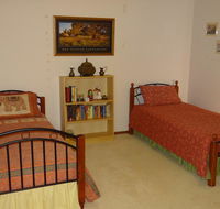 Vella Room - Accommodation Sunshine Coast