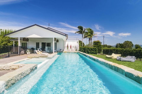 Villa St Helena - Accommodation Sunshine Coast 0