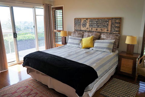 Villa With Views & Pool - Accommodation Sunshine Coast 3