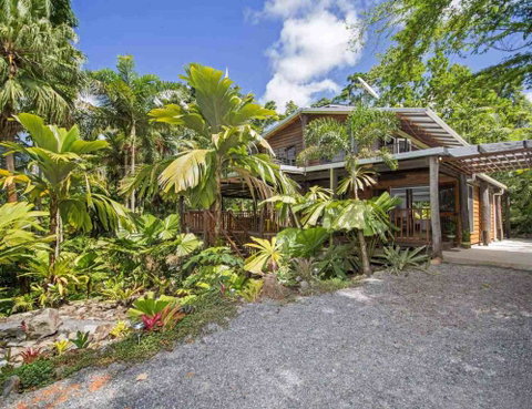 Villa Zena - Accommodation Sunshine Coast 0