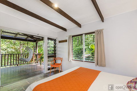 Villa Zena - Accommodation Sunshine Coast 3