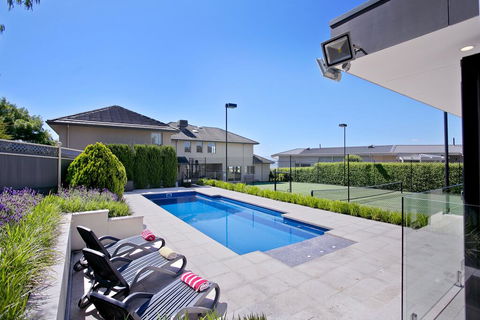 Vue De La Mer Luxury Family Retreat With Tennis Court, Pool, Spa, Water Views - Accommodation Sunshine Coast 0