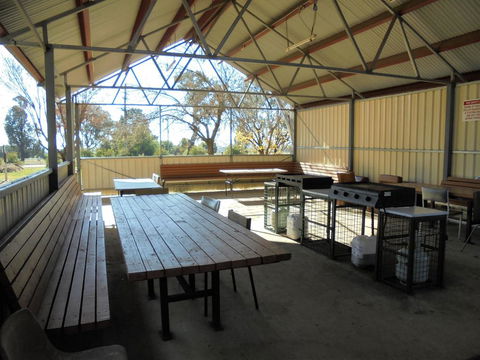 Wagga Wagga Tourist Park - Accommodation Sunshine Coast 1