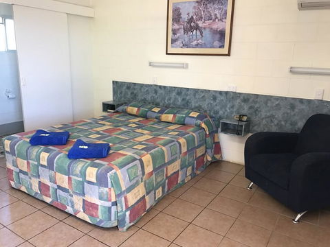 Wagon Wheel Motel - Accommodation Sunshine Coast 2