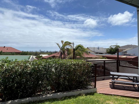 Waldeck Heights - Accommodation Sunshine Coast 0